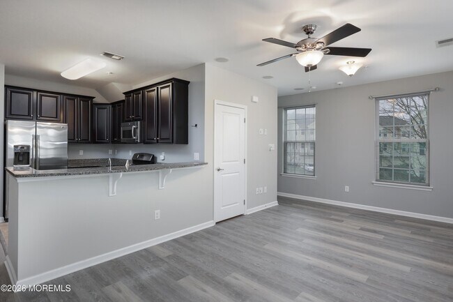 Building Photo - 43 Jake Dr