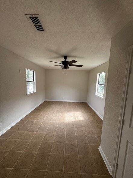Building Photo - 3439 Twining Dr