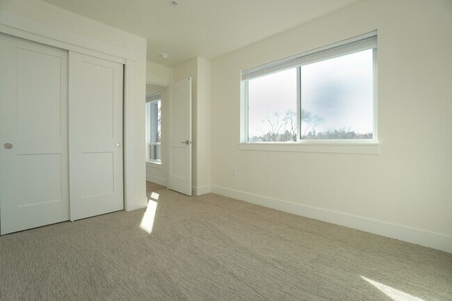 Building Photo - 4625 N Iota Ln