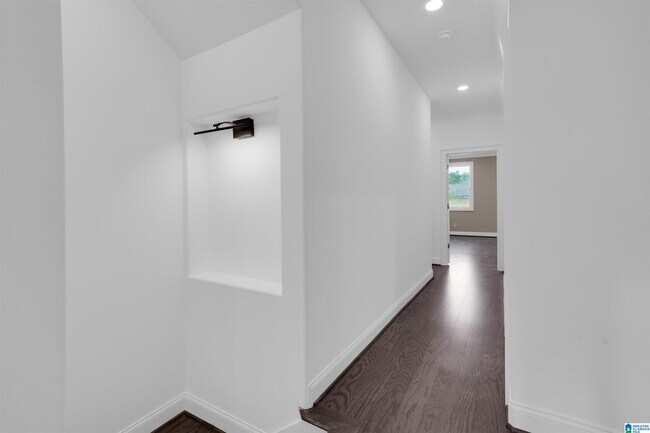 Building Photo - 4228 Oakview Ln