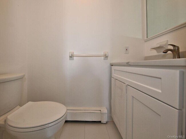 Building Photo - 83 Grandview Ave