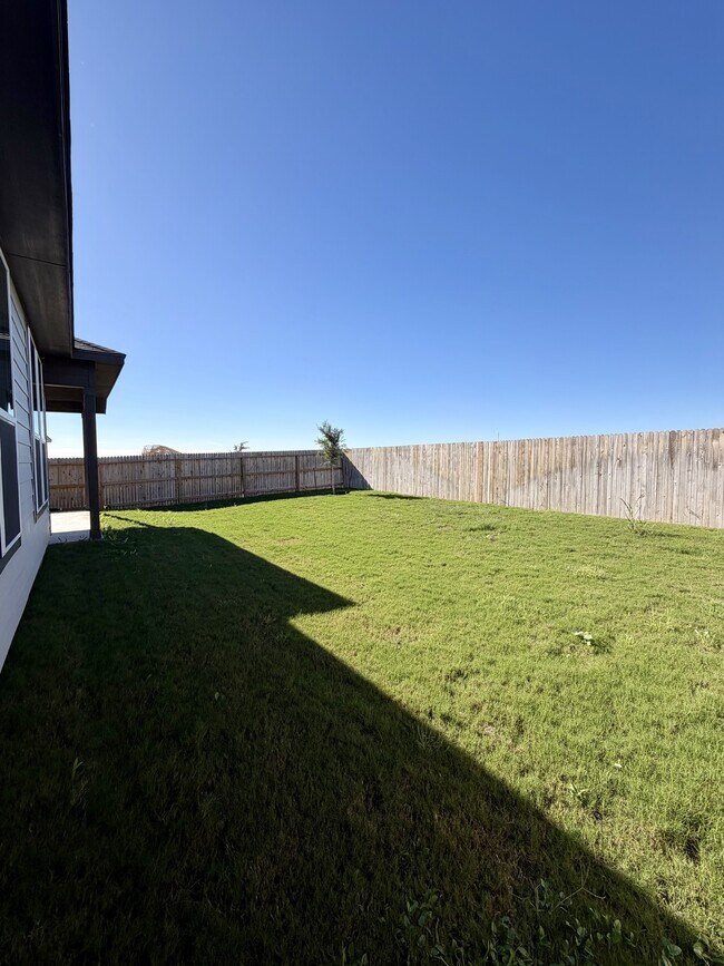 Building Photo - 14427 Inspiration Pt