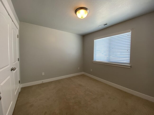 Building Photo - 15355 Tarawa Dr