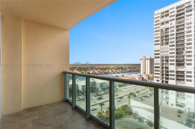 Building Photo - 2501 S Ocean Dr
