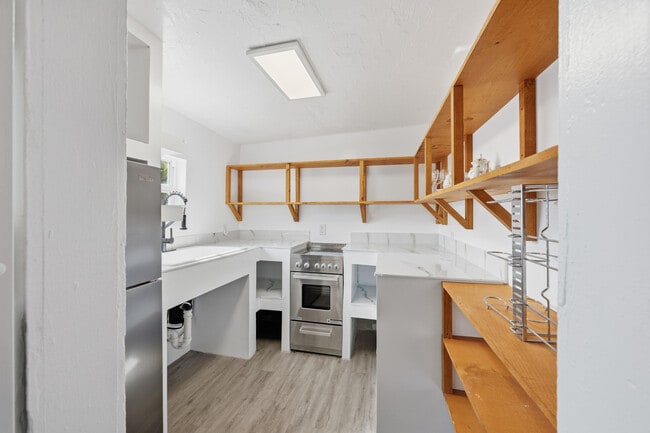 Building Photo - 308 SW 1st St