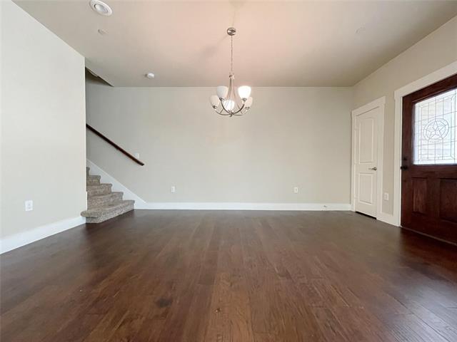 Building Photo - 207 Lily Ln