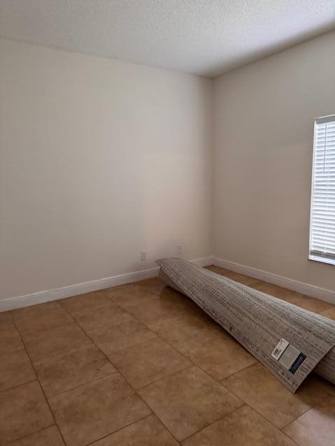 Building Photo - 237 SW Grove Ave