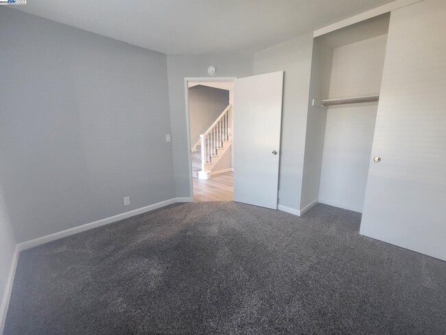 Building Photo - 2910 Yorkshire Ct