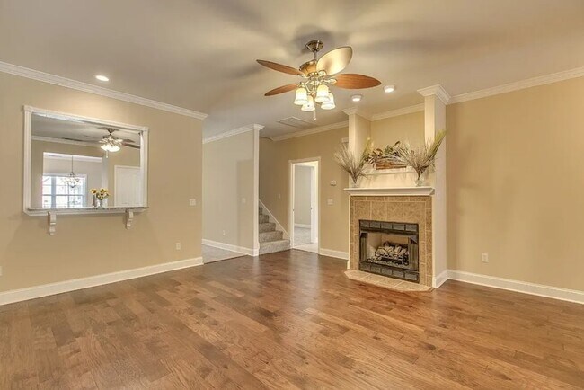 Building Photo - 2208 Stanford Ct