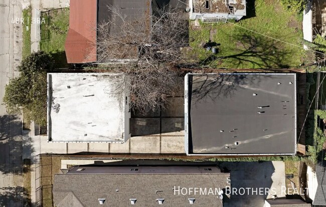 Building Photo - 647 W 97th St