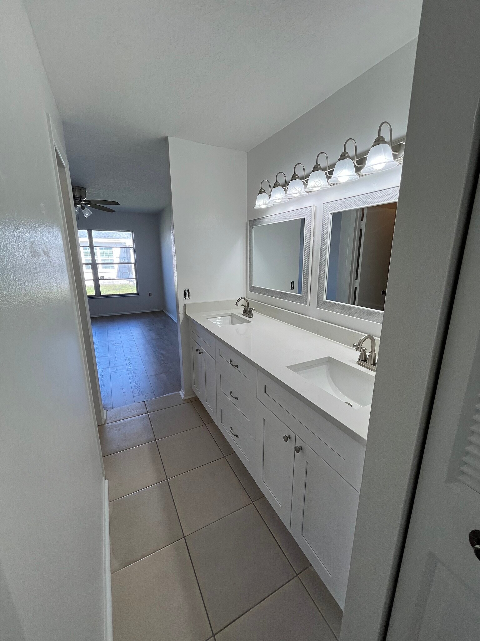 Building Photo - 2846 Bradley Ct