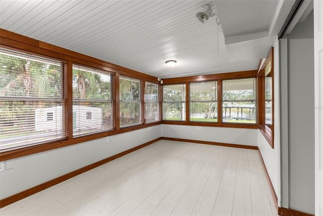 Building Photo - 10519 Bridgewood Dr