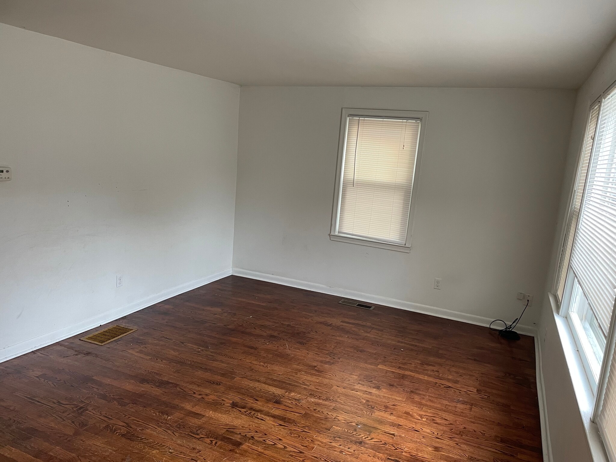 Building Photo - 206 N Pearl St