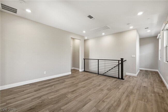 Building Photo - 402 Purple Sandpiper St