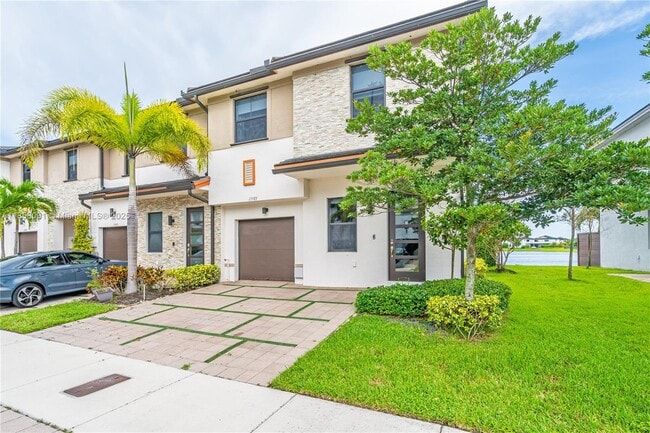 Primary Photo - 15583 NW 91st Ct