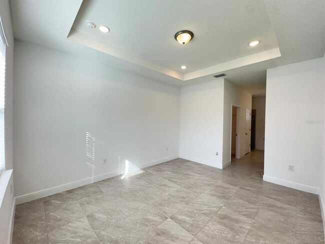 Building Photo - 442 Marion Oaks Course