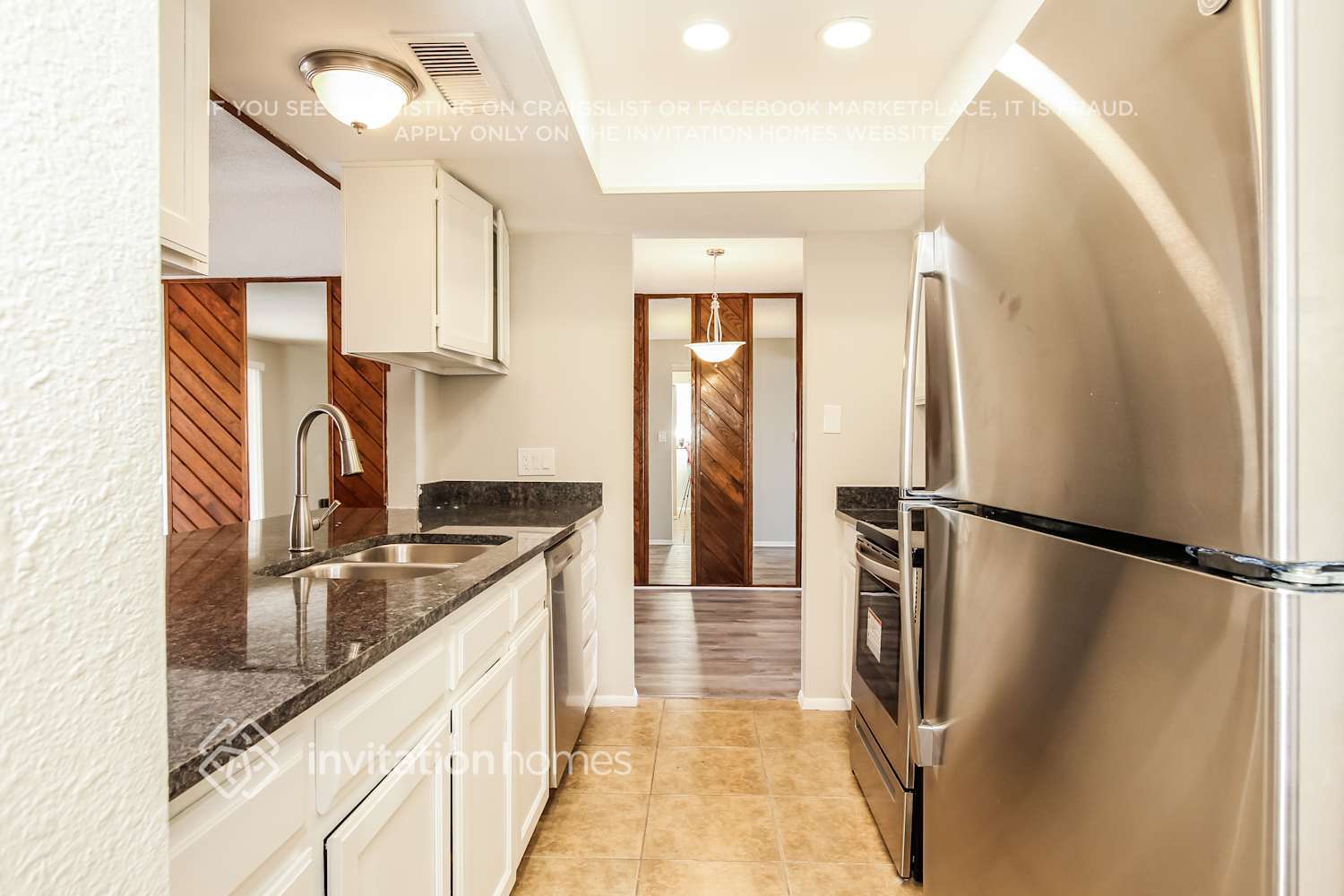 Building Photo - 4507 W Gardenia Ave