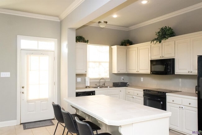 Building Photo - 7132 Marshall Bond Dr