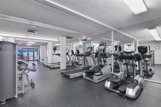 Building Photo - 1985 S Ocean Dr