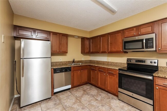 Building Photo - 441 S Sparkman Ave