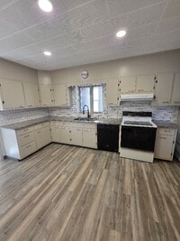 Building Photo - 2827 Horseshoe Pike