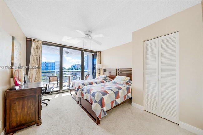 Building Photo - 1600 S Ocean Dr