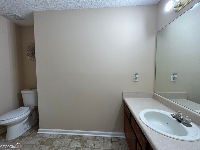 Building Photo - 413 Sherrels Ford