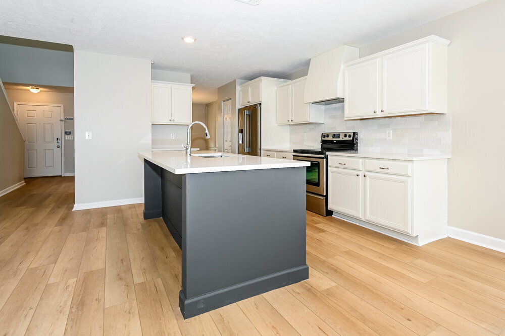 Building Photo - 711 Elderberry Way