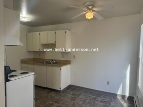 Building Photo - 1 Bedroom 1 Bath Available for Immediate Move In- Ask About Our Rent Special!
