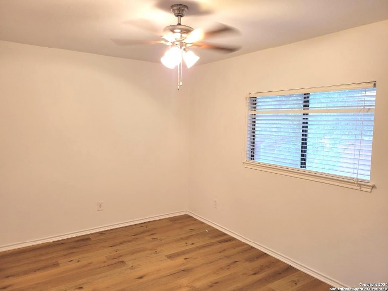 Building Photo - 10707 Juniper Pass