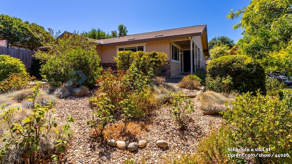 Building Photo - 5535 El Encanto Cir