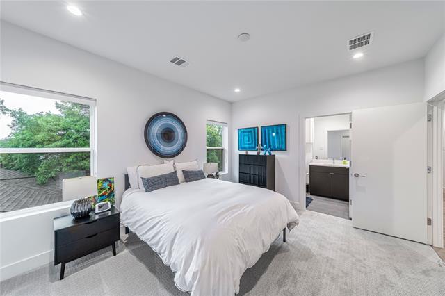 Building Photo - 9753 Mixon Dr