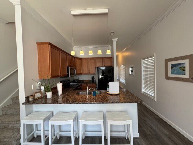 Building Photo - Seagate- Close to Wrightsville Beach