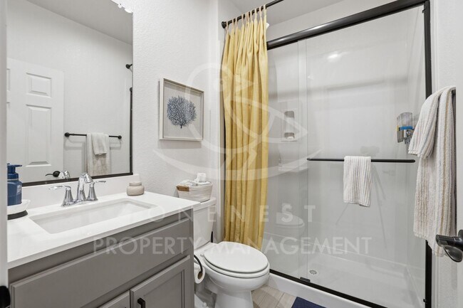 Building Photo - 2532 Eastridge Dr