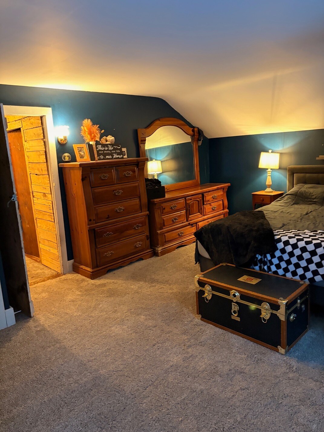 Building Photo - 2644 E Sherman Hollow Rd