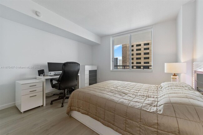 Building Photo - 335 S Biscayne Blvd