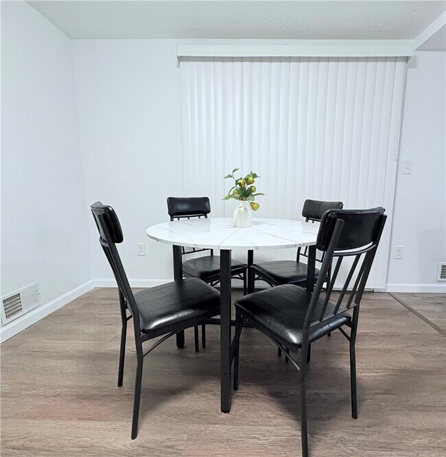 Building Photo - 3 Edyth St