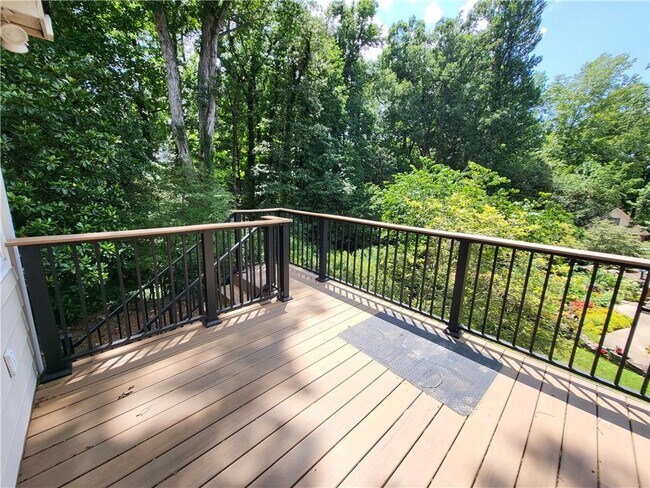 Building Photo - 2551 Tanager Ct NE