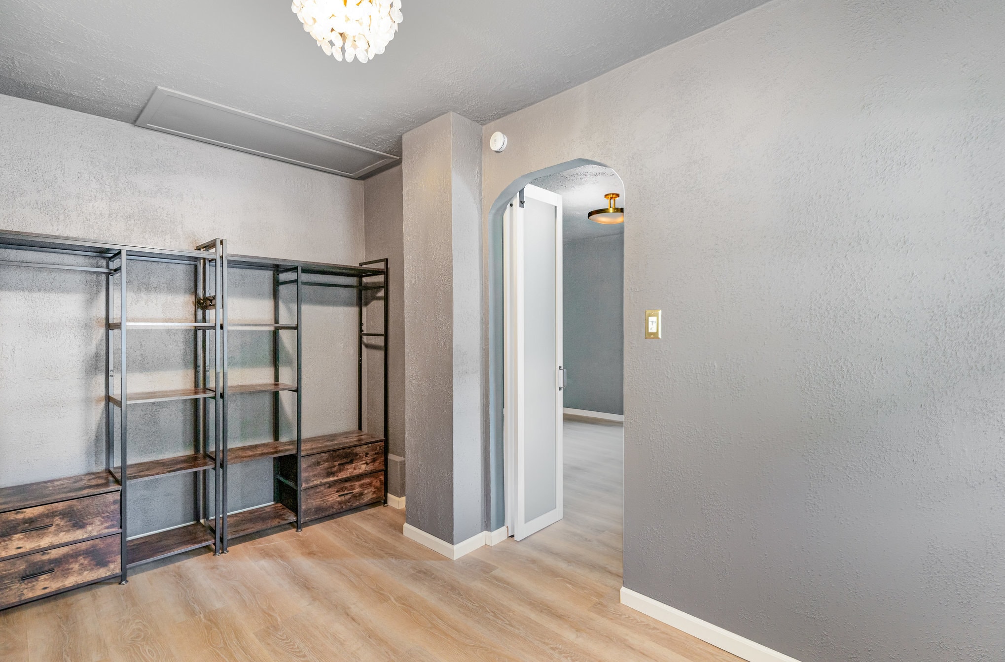 Building Photo - 1405 S Park St