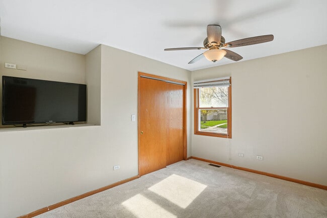 Building Photo - 2614 La Brecque Dr