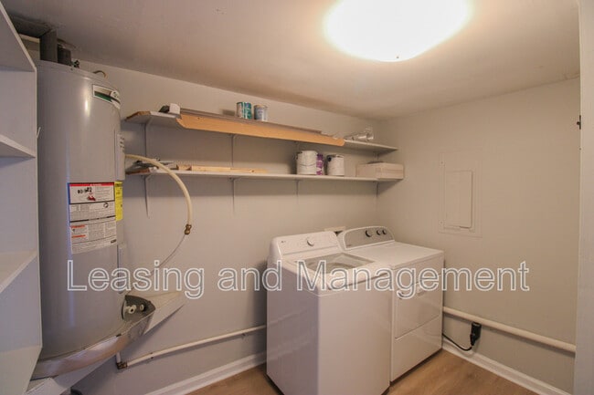 Building Photo - 679 Williamson Dr