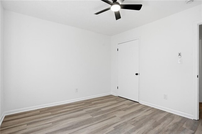 Building Photo - 858 Ohara Dr