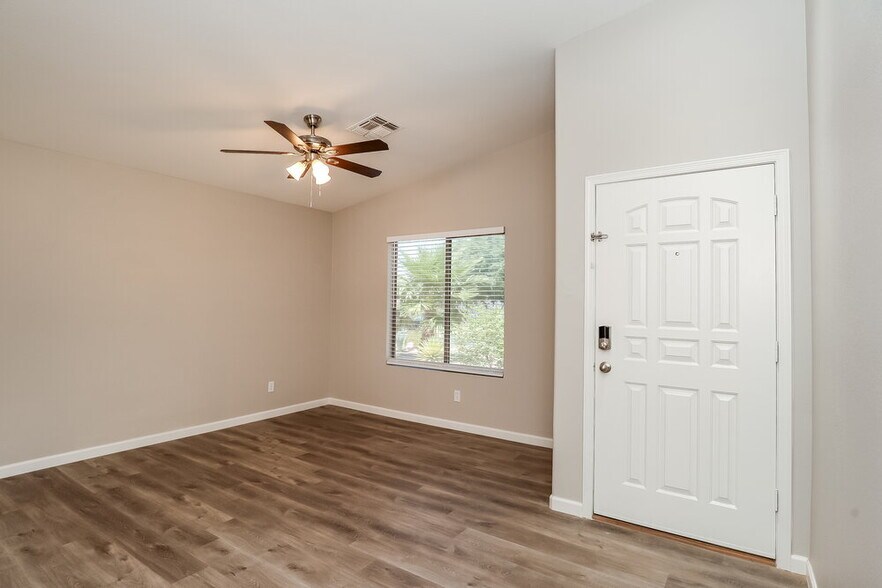 Building Photo - 1727 E Palo Blanco Way