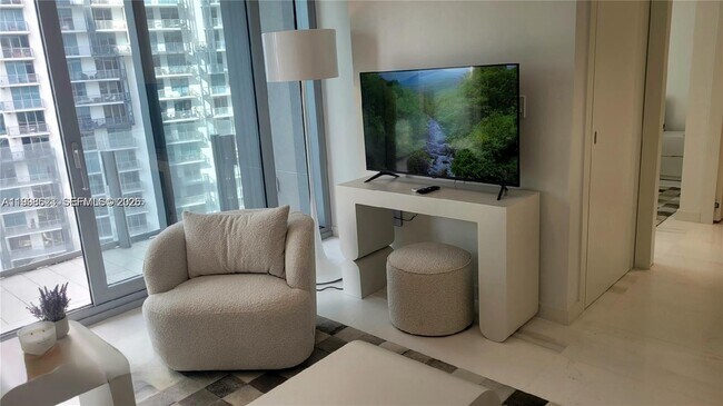 Building Photo - 300 Biscayne Blvd Way