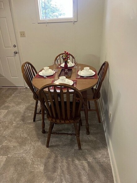 Building Photo - 279 Crabapple Cir