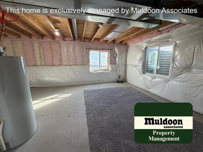 Building Photo - Newer build ready to move in!