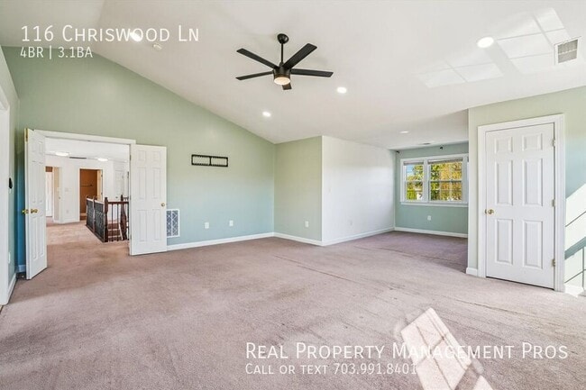 Building Photo - 116 Chriswood Ln