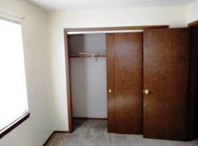 Building Photo - 107 W Shelbourne Dr