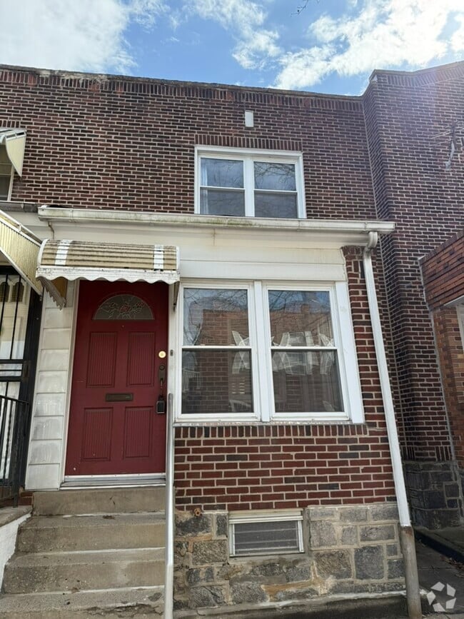 Building Photo - 2711 S Alder St