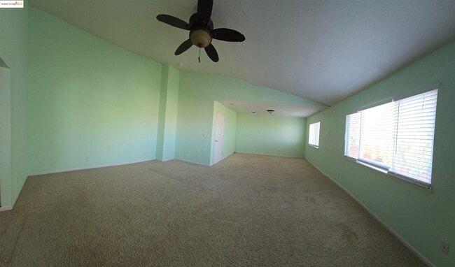 Building Photo - 462 Windwood Dr